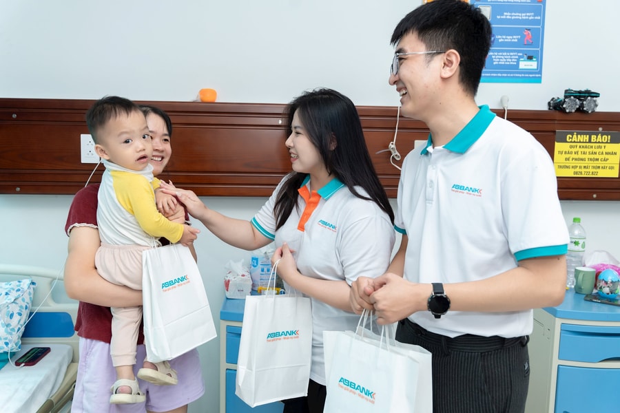 ABBank tri ân khách hàng và cộng đồng nhân kỷ niệm 32 năm thành lập
