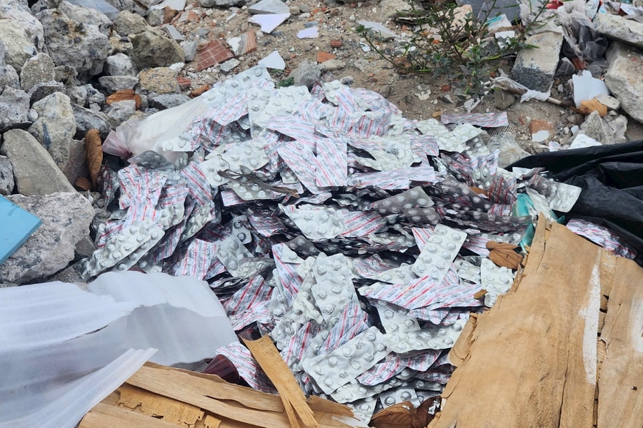 Vụ thuốc tây bị vứt bỏ bên lề đường ở Đà Nẵng: Xử phạt Công ty CP Dược Trung ương 3 do vi phạm quy định về bảo vệ môi trường