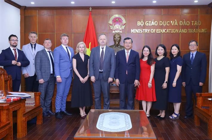 Liên bang Nga dành cho Việt Nam 1.000 suất học bổng mỗi năm