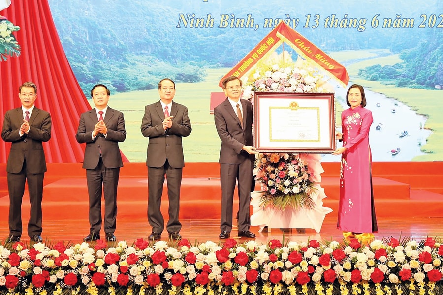 Phó Chủ tịch Quốc hội Nguyễn Thị Thanh dự Lễ Công bố tỉnh Ninh Bình hoàn thành xây dựng nông thôn mới năm 2024