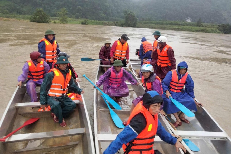 Huy động thêm người tìm kiếm các nạn nhân mất tích tại Quảng Bình