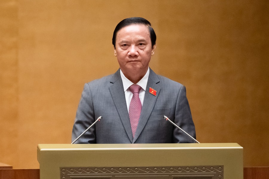 100% đại biểu có mặt tán thành thông qua Luật Tổ chức chính quyền địa phương (sửa đổi)