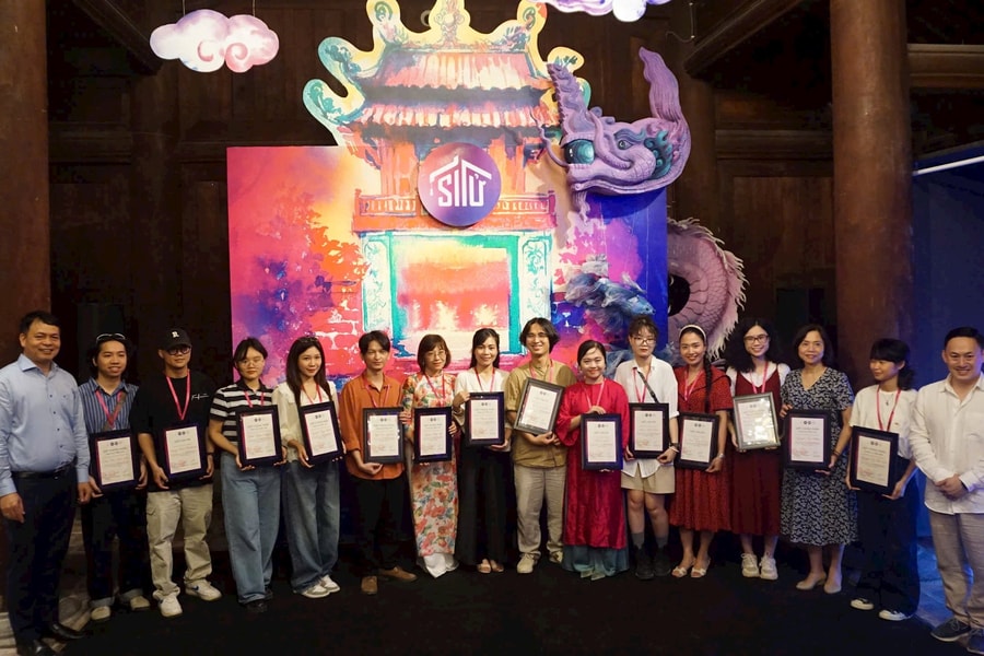 Khai mạc triển lãm "Sĩ tử 2" - cùng nghệ thuật tiếp sức mùa thi