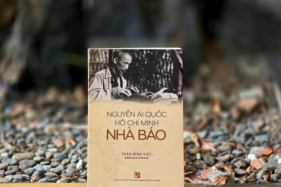 Nguyễn Ái Quốc - Hồ Chí Minh - Nhà báo