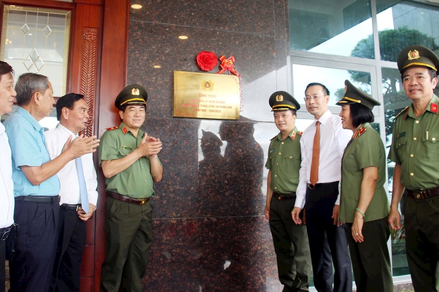 Công an tỉnh Kiên Giang khánh thành trụ sở mới