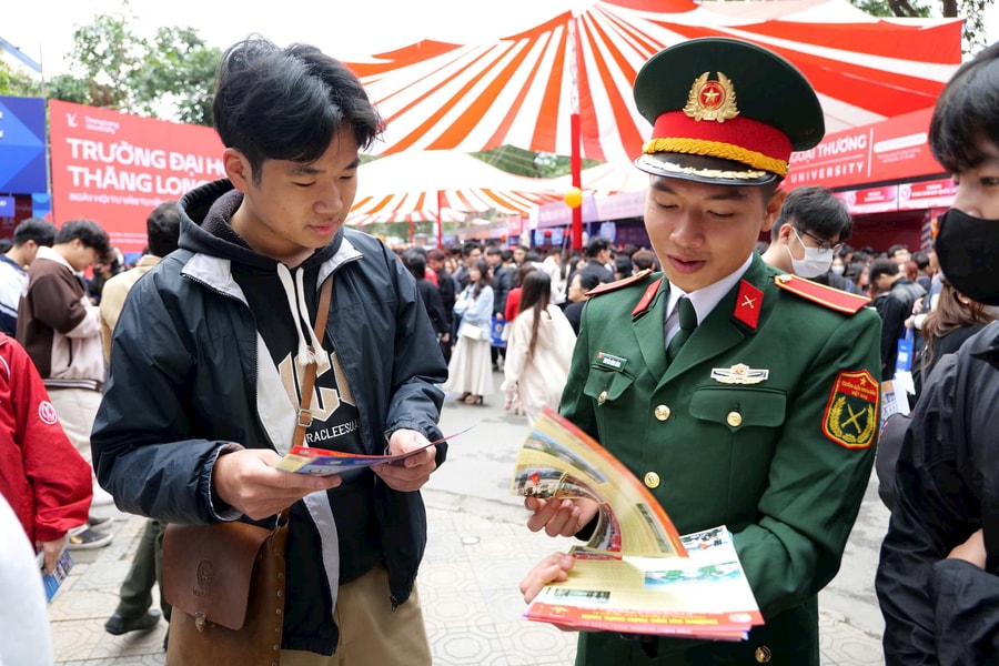 Tỷ lệ 'chọi' vào các trường quân đội tăng vọt, cao nhất gần 1/18