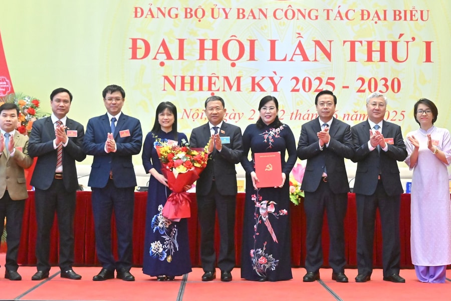 Xây dựng Đảng bộ Ủy ban Công tác đại biểu thành hạt nhân tổ chức của Quốc hội