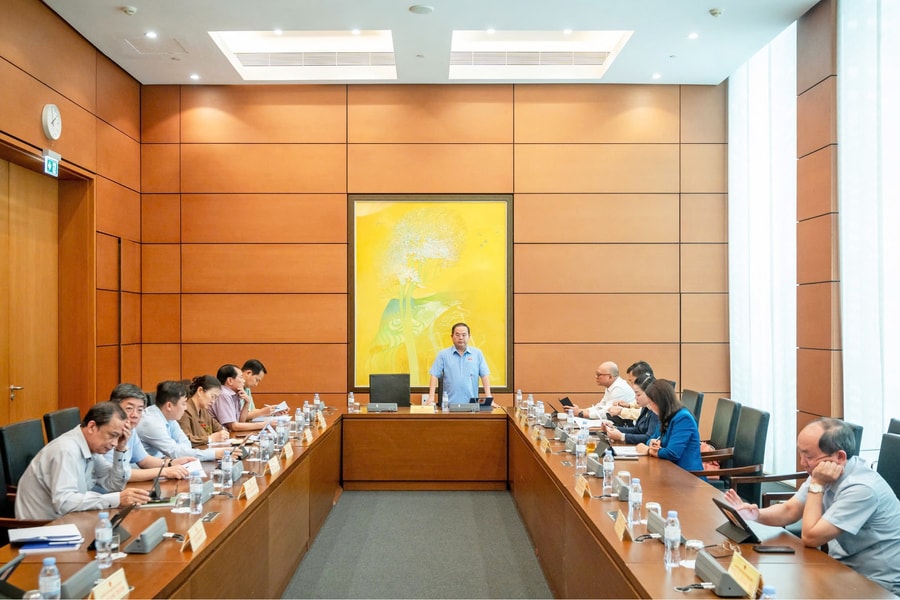 Làm rõ ngưỡng kích hoạt và thứ tự ưu tiên áp dụng pháp luật trong tình trạng khẩn cấp