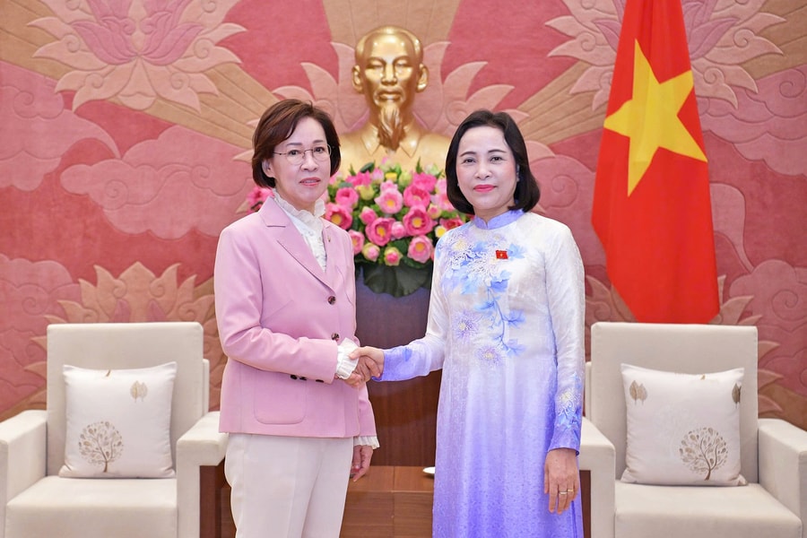 Phó Chủ tịch Quốc hội Nguyễn Thị Thanh tiếp Đoàn Ủy ban Bình đẳng giới và Gia đình, Quốc hội Hàn Quốc