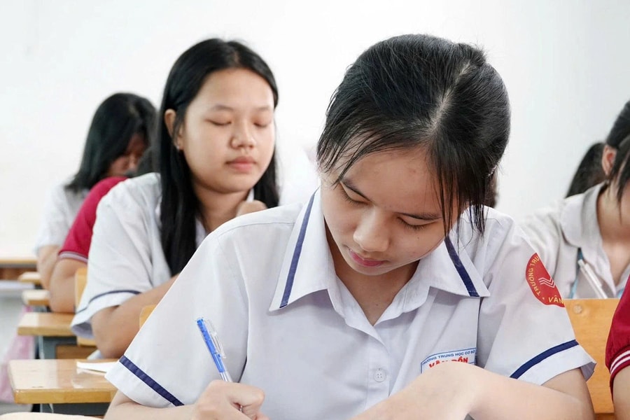 TP. Hồ Chí Minh: Công bố điểm chuẩn lớp 10 chuyên, tích hợp