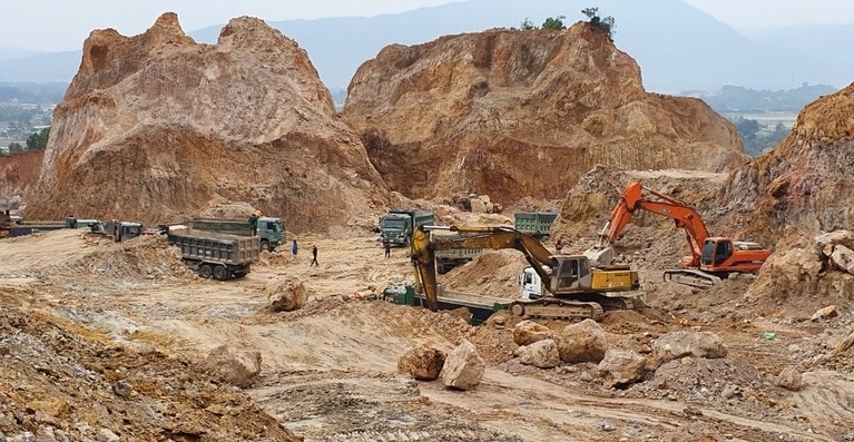 Ninh Bình: Thanh tra tỉnh kiến nghị tháo dỡ nhà điều hành xây dựng trái phép tại dự án khai thác mỏ đất đồi Ba Mào, xã Yên Sơn