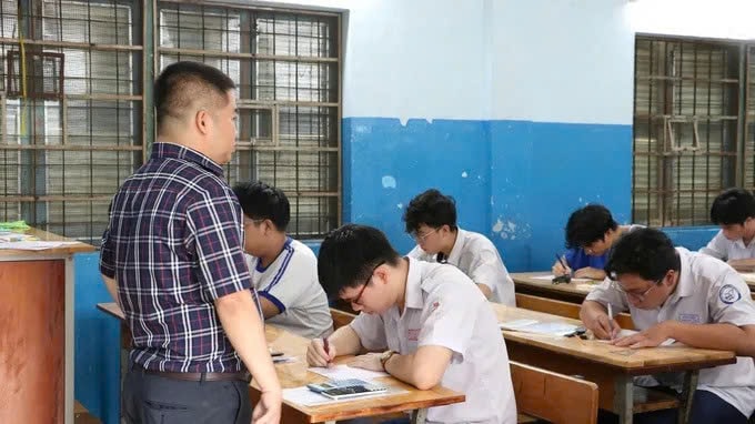 Chuyển Bộ Công an xác minh thông tin nghi "lọt" đề thi Toán tốt nghiệp THPT 2025