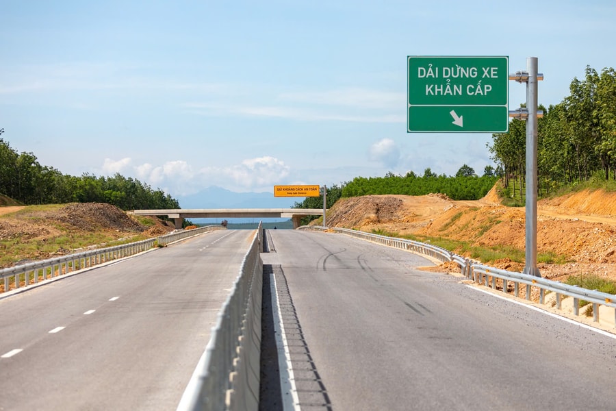 Cao tốc Vạn Ninh - Cam Lộ sẽ thông xe ngày 30 tháng 6