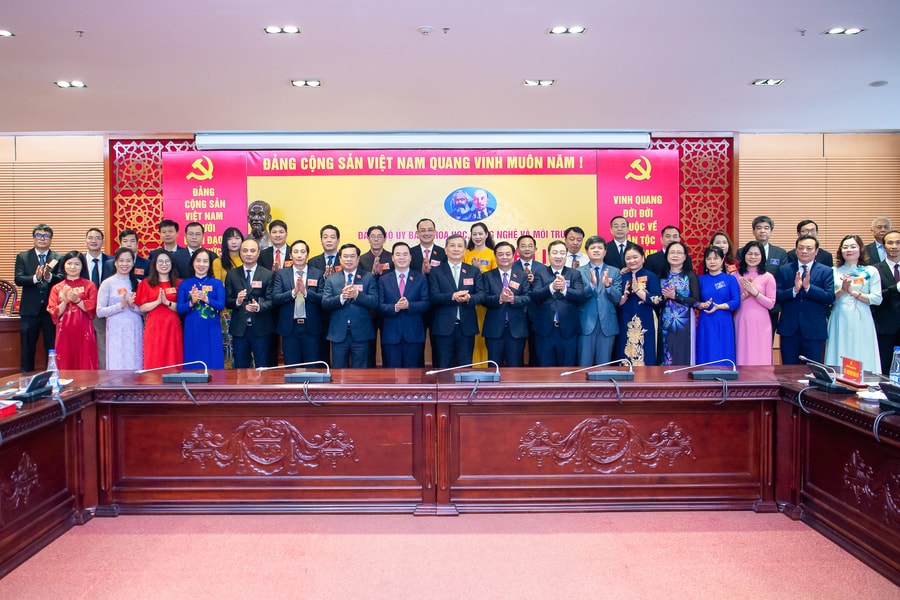 Xây dựng Đảng bộ Ủy ban Khoa học, Công nghệ và Môi trường vững mạnh, đổi mới, sáng tạo