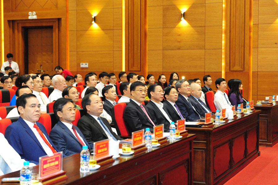 Phó Chủ tịch Quốc hội Vũ Hồng Thanh dự Lễ công bố các Nghị quyết về sắp xếp đơn vị hành chính cấp xã tại Hà Tĩnh