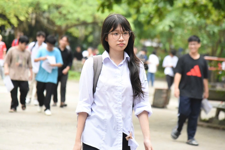 Cần điều chỉnh độ khó đề thi tiếng Anh tốt nghiệp THPT để đảm bảo công bằng cho mọi thí sinh