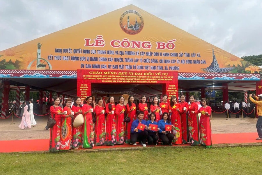 Nhân dân và cán bộ  Đắk Lắk - Phú Yên phấn khởi trong ngày trọng đại