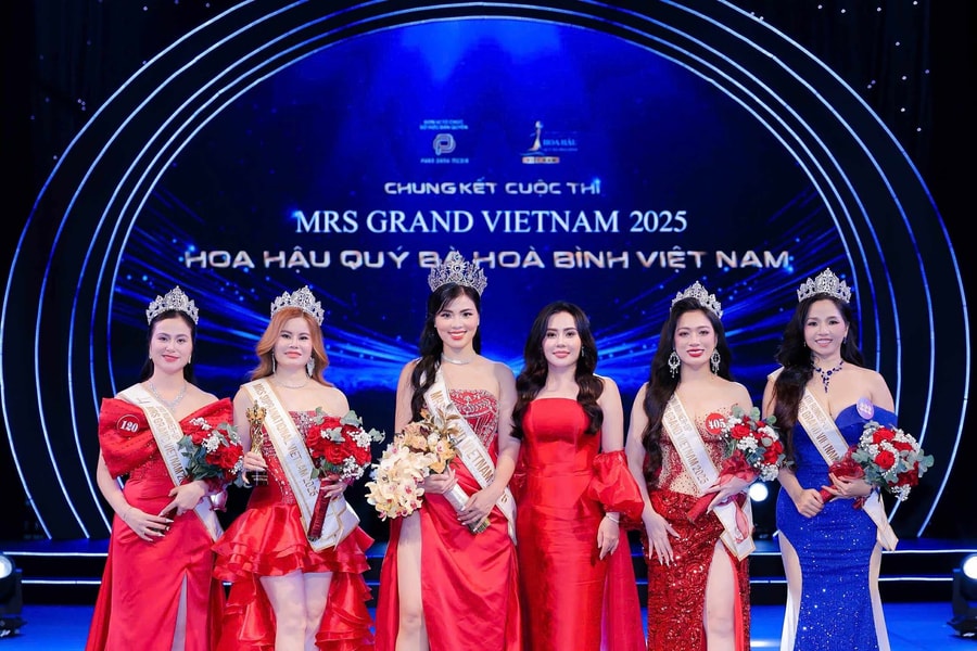 Người đẹp Nguyễn Thị Thưa đăng quang Hoa hậu Quý bà Hòa bình Việt Nam 2025