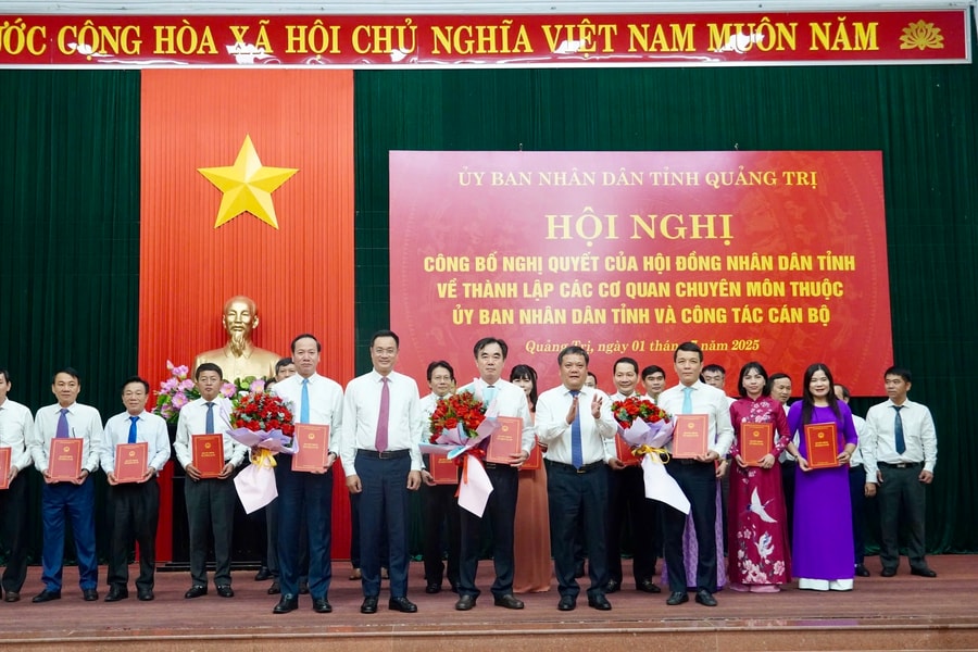 Bổ nhiệm lãnh đạo các cơ quan chuyên môn thuộc UBND tỉnh Quảng Trị