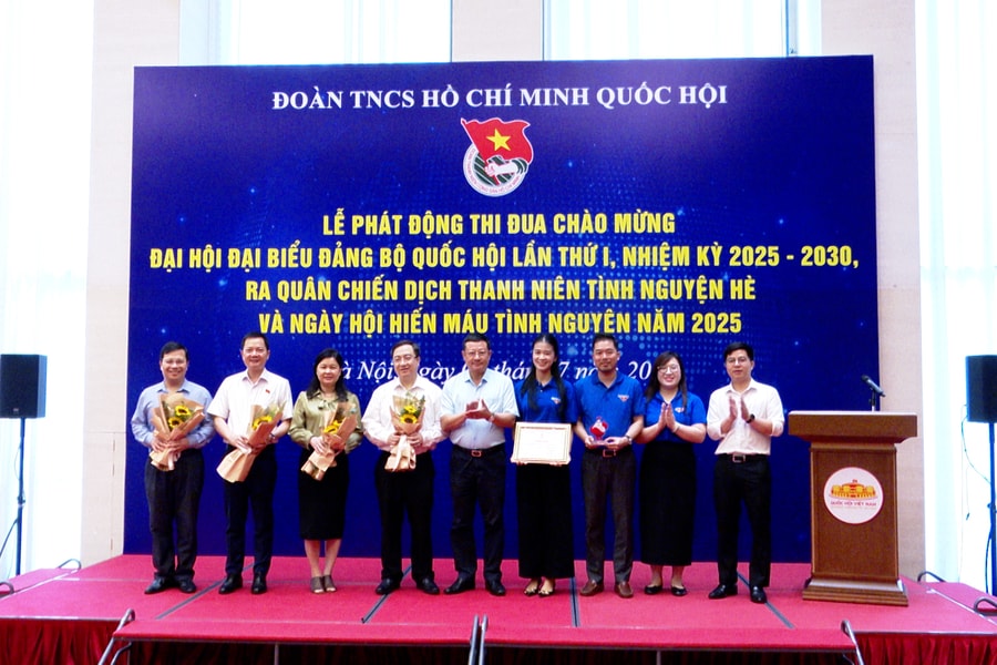 Khơi dậy khát vọng cống hiến trong tuổi trẻ Quốc hội