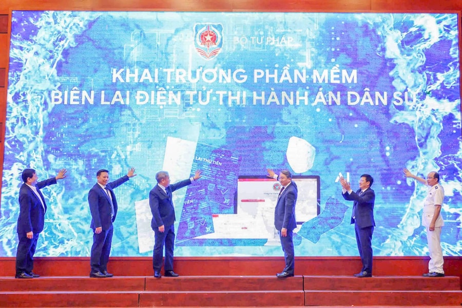 Biên lai điện tử thi hành án dân sự - bước đi đột phá để phục vụ người dân tốt hơn