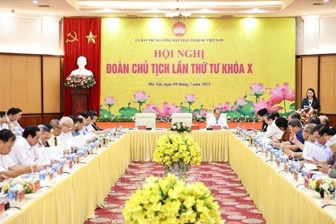 Giới thiệu nhân sự tham gia Ủy ban, Đoàn Chủ tịch, Phó Chủ tịch Ủy ban Trung ương MTTQ Việt Nam khóa X