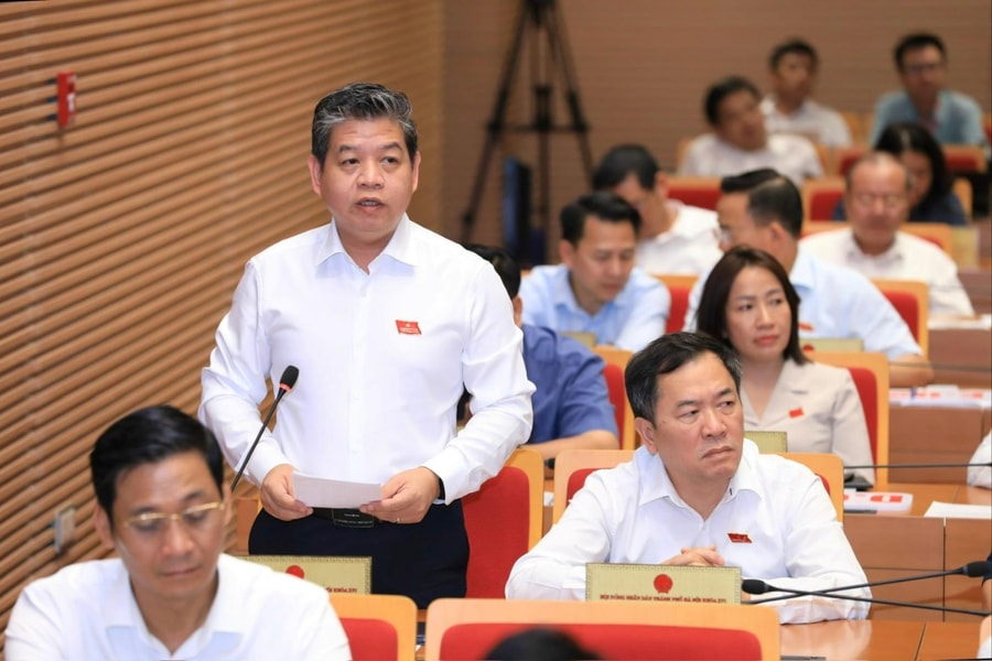 Hà Nội: Xử lý chợ cóc, chợ tạm làm "nóng" phiên chất vấn và trả lời chất vấn của HĐND thành phố