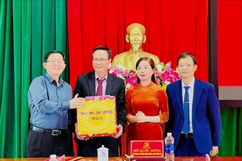 Bí thư Tỉnh ủy Gia Lai kiểm tra hoạt động tại xã Ia Grai