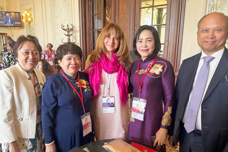 Phó Chủ tịch Quốc hội Nguyễn Thị Thanh tiếp xúc song phương tại Đại hội đồng APF - 50