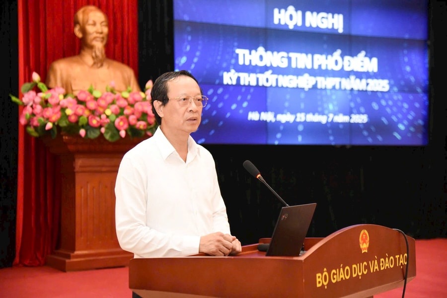 Thứ trưởng Bộ GD-ĐT: "Điểm thi tốt nghiệp THPT 2025 không “sốc” như nhiều người lo ngại"