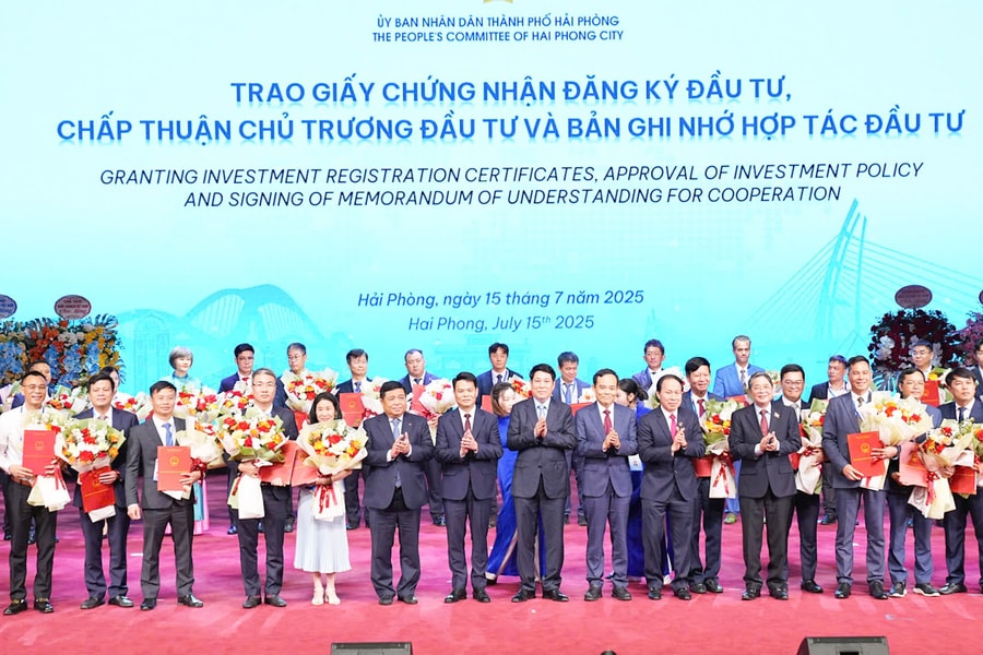 Đồng hành, sát cánh kiến tạo môi trường đầu tư ổn định, minh bạch