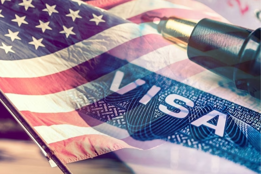 Nhập cảnh vào Mỹ ngày càng đắt đỏ: Du khách và sinh viên quốc tế phải trả thêm “phí bảo đảm thị thực” 250 USD