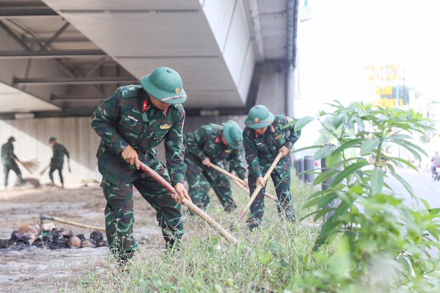 TP. Hồ Chí Minh: Ra quân làm công tác dân vận tại phường Dĩ An
