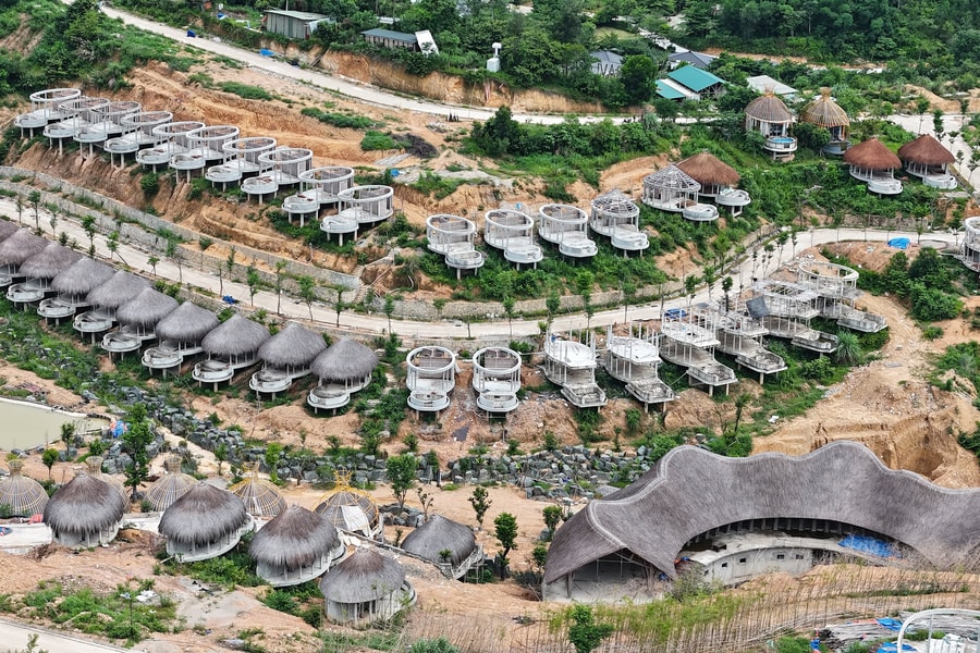 Vụ cụ bà 70 tuổi nghe tư vấn mua nhầm "Thẻ du lịch" gần 300 triệu đồng: Luật sư cho rằng bán "kỳ nghỉ" khi công trình chưa hoàn thiện là thiếu cơ sở pháp lý