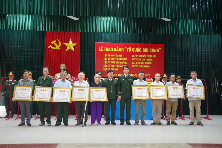 Quảng Trị: Trao Bằng “Tổ quốc ghi công” cho 9 liệt sĩ hy sinh trong kháng chiến chống Pháp
