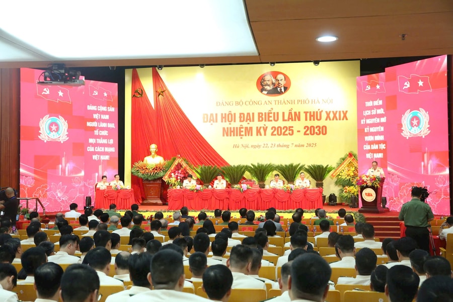 Công an thành phố Hà Nội hướng tới kỷ nguyên đổi mới và phát triển