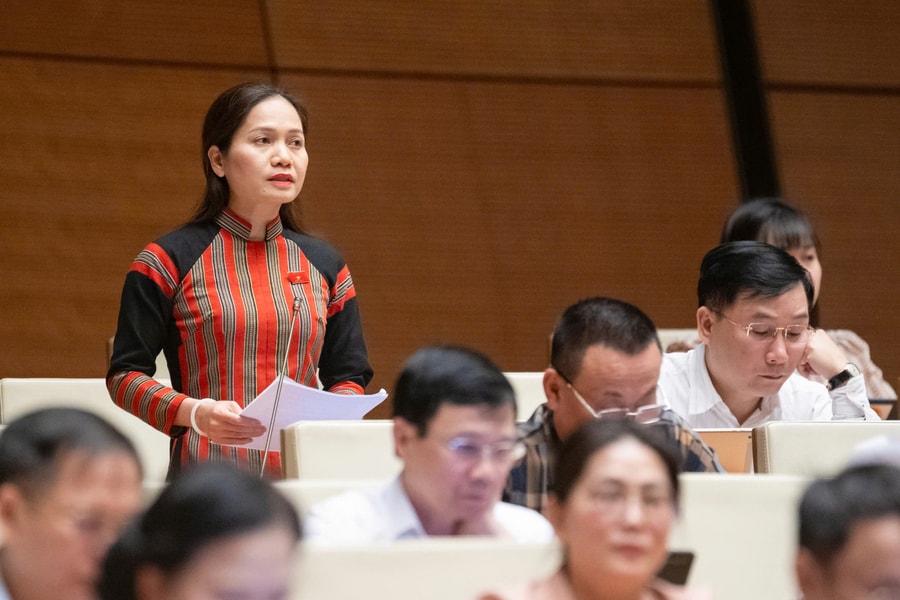 Quan tâm công tác cán bộ người dân tộc thiểu số