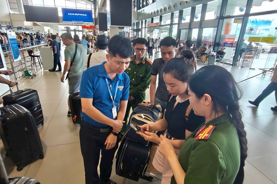 Triển khai giải pháp ứng dụng định danh, xác thực điện tử và nhận diện sinh trắc học phục vụ làm thủ tục lên tàu bay