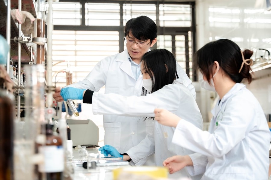 Trường Đại học Dược Hà Nội công bố điểm sàn từ 21- 22 và bảng điểm quy đổi