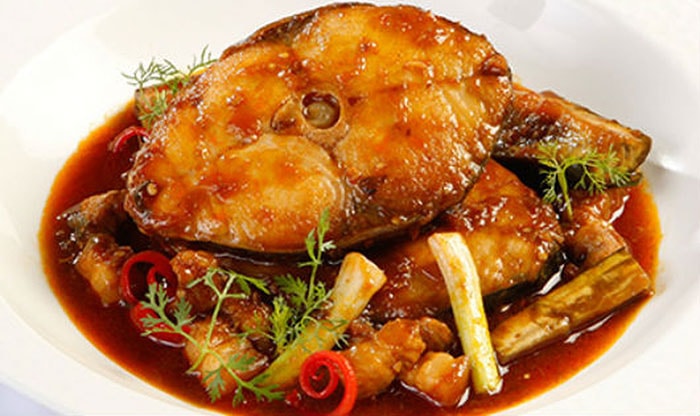 Người đàn ông 32 tuổi sốc phản vệ nguy kịch sau khi ăn cá thu khô