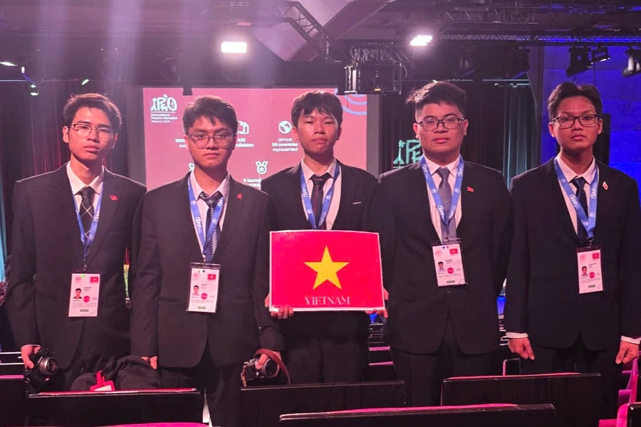 Olympic Vật lí Quốc tế 2025: Việt Nam đoạt Huy chương Vàng, lọt top 10 quốc gia dẫn đầu