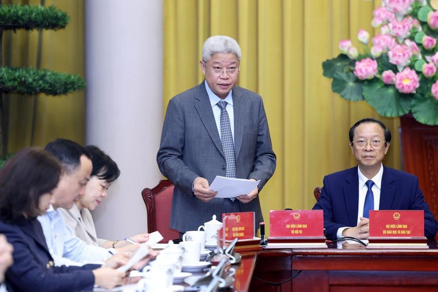 Luật Việc làm: Lao động Việt Nam từ 16 tuổi trở lên được đăng ký lao động