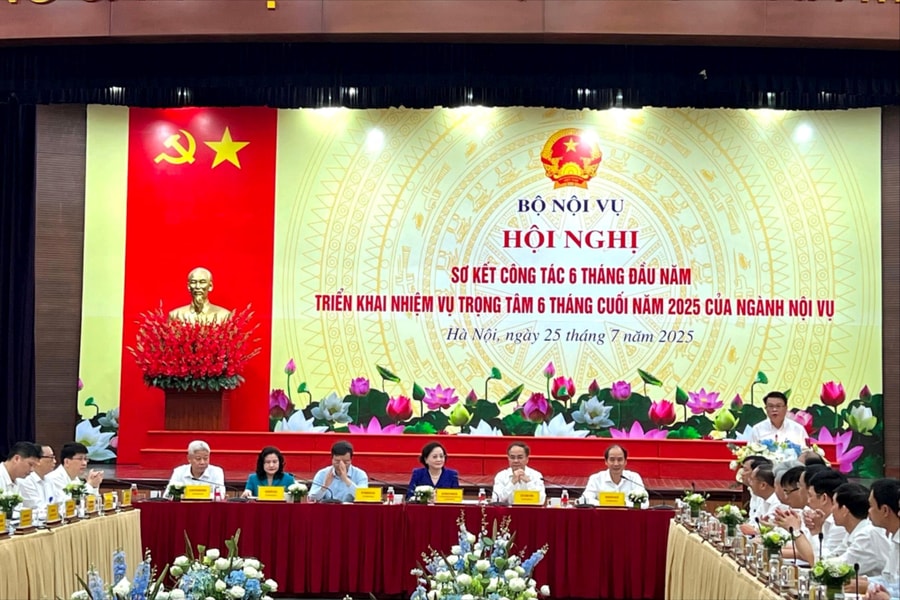 Hơn 41.000 người đã nhận tiền trợ cấp sau khi nghỉ việc do sắp xếp đơn vị hành chính