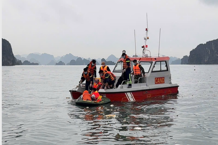 Tìm thấy nạn nhân thứ 38 trong vụ chìm tàu ở Vịnh Hạ Long