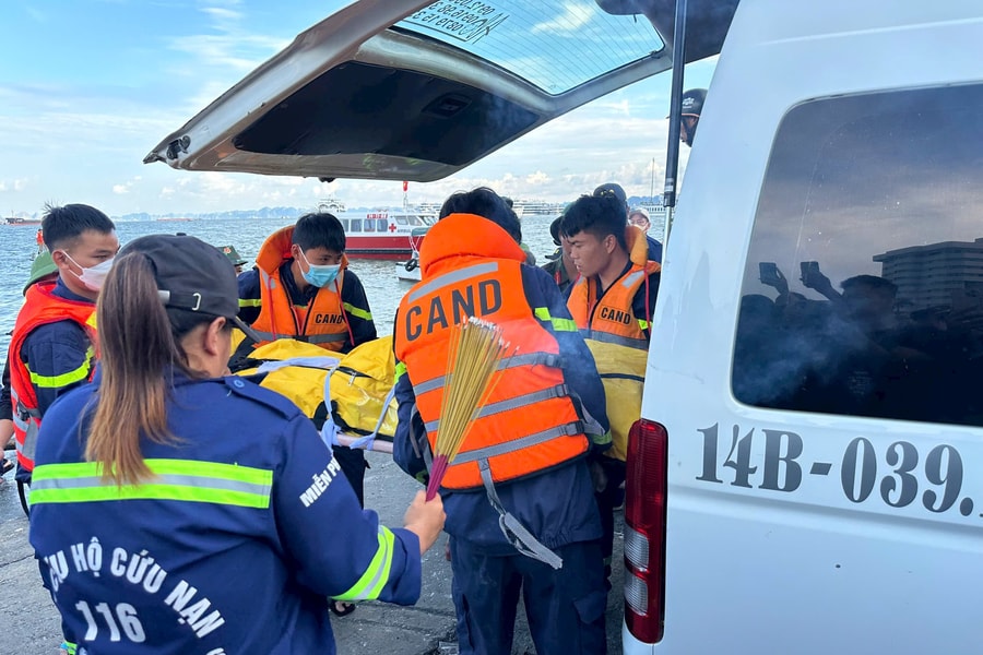 Phát hiện thi thể nam giới trôi dạt trên Vịnh Hạ Long, nghi là nạn nhân cuối cùng vụ lật tàu Vịnh Xanh 58