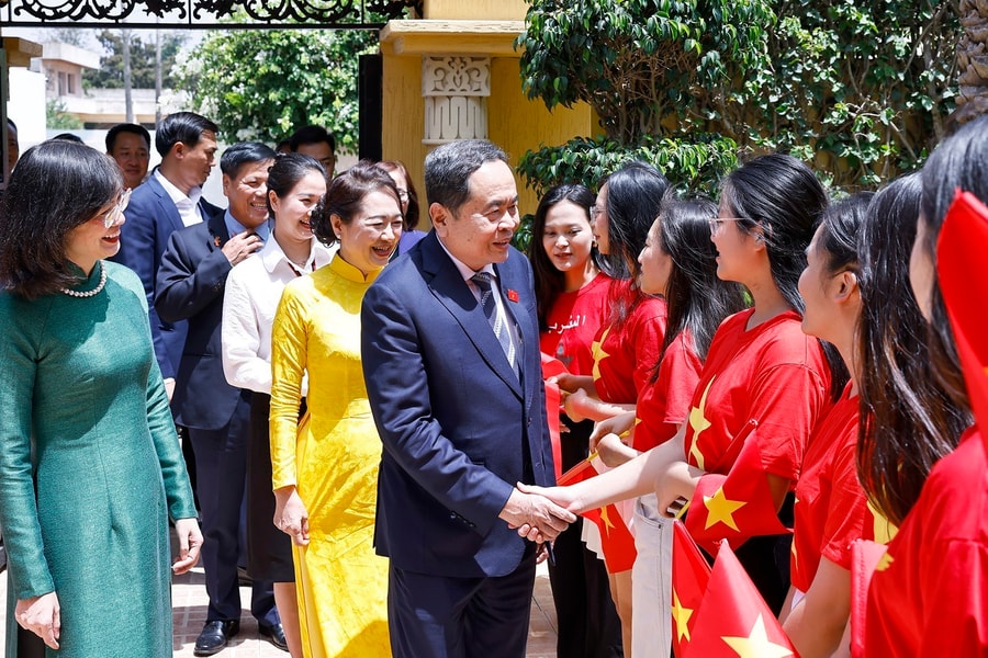 Chủ tịch Quốc hội Trần Thanh Mẫn gặp mặt cộng đồng người Việt Nam tại Morocco