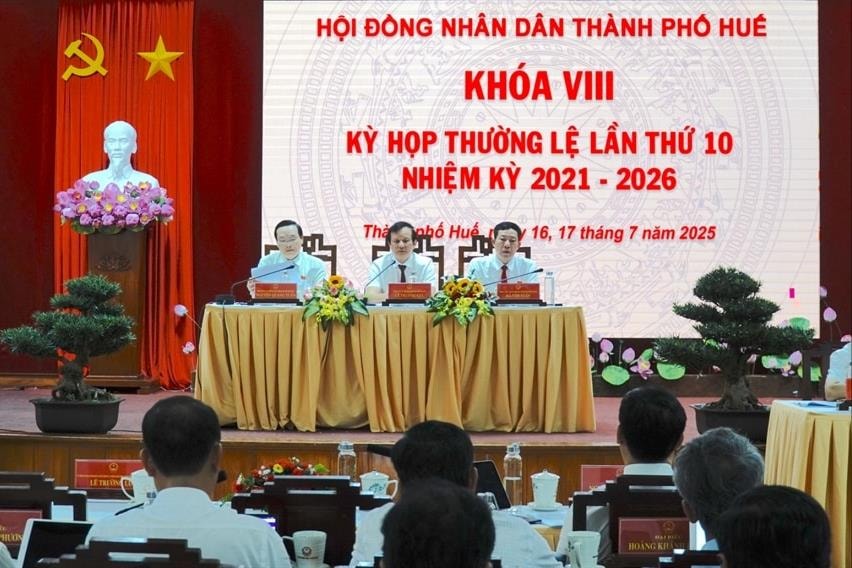 Cần giải pháp tổng thể, dài hạn cho vấn đề ùn tắc giao thông