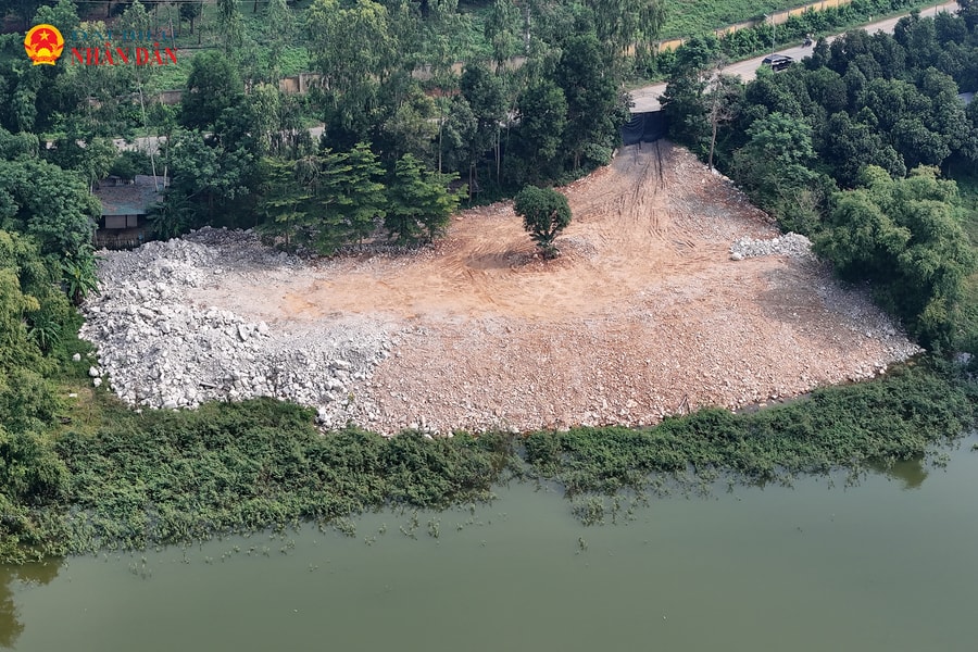Hà Nội: San lấp trái phép hàng nghìn m2 tại hồ Đồng Mô