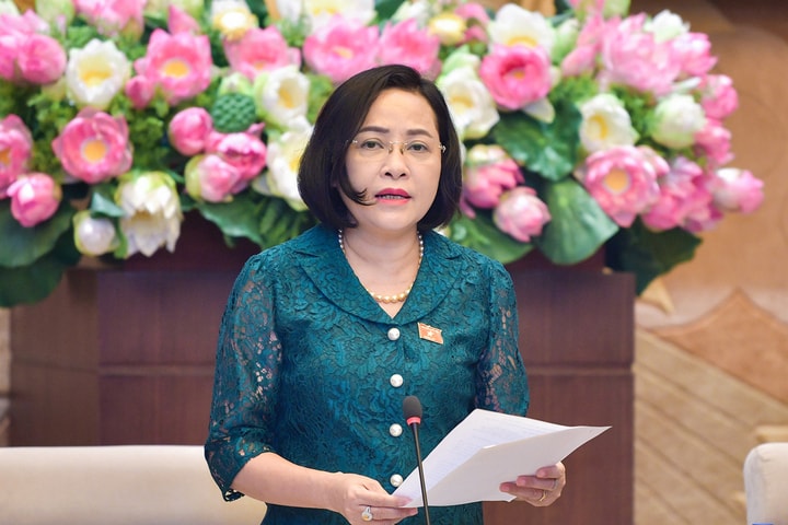 Phó Chủ tịch Quốc hội Nguyễn Thị Thanh ký ban hành 3 Nghị quyết của Ủy ban Thường vụ Quốc hội