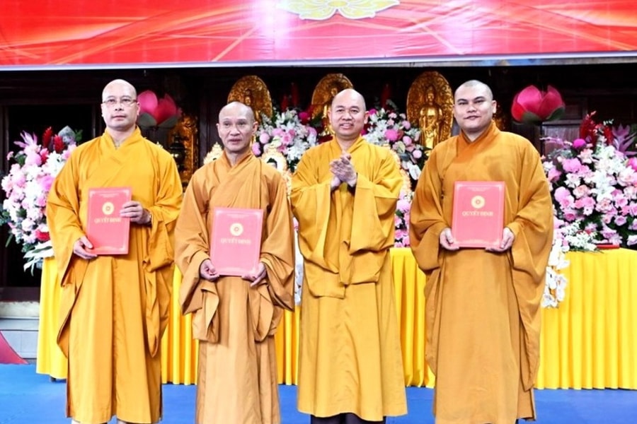 Lào Cai: Trao quyết định chuẩn y nhân sự Ban Trị sự Phật giáo tỉnh và các ban chuyên môn